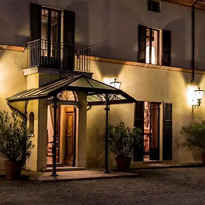 Dom Hotel
